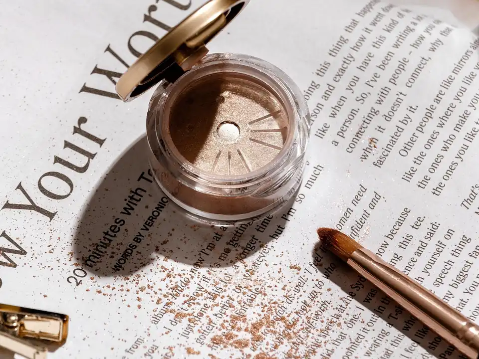 The Ultimate Guide to Choosing the Right Setting Powder for Flash Photography Key Ingredients: What to Avoid and What to Choose