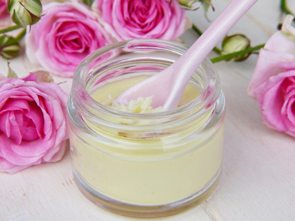 Honest Beauty Hydrogel Cream vs High-End Luxury Moisturizers: A Worthy Dupe?