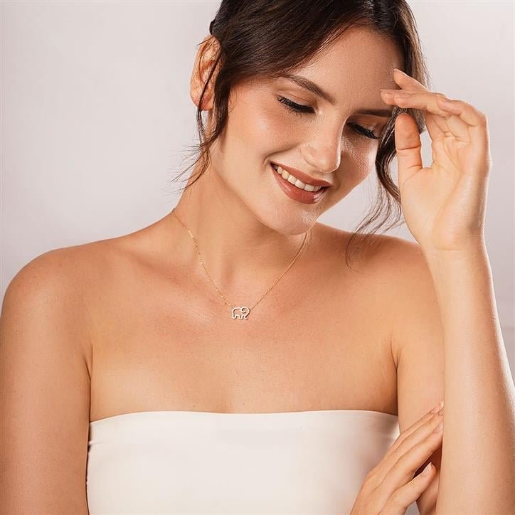 Everyday Diamonds: Why Ella Stein’s Dainty Necklaces Are the New Go-To Accessory