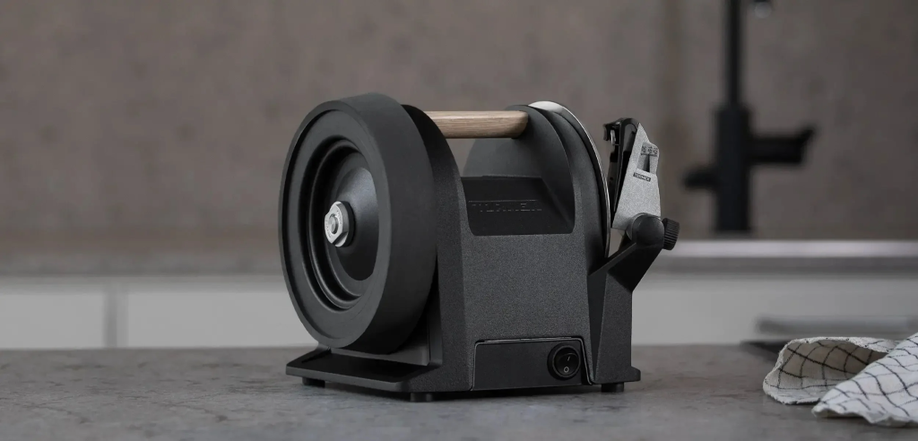 Read more about the article Tormek T-1 Kitchen Knife Sharpener in Carbon Black: Precision Meets Modern Design