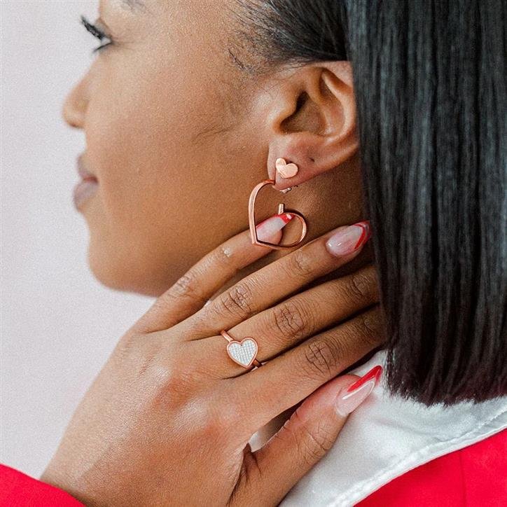 From Desk to Dinner: Ella Stein’s Hoop Earrings That Elevate Every Outfit
