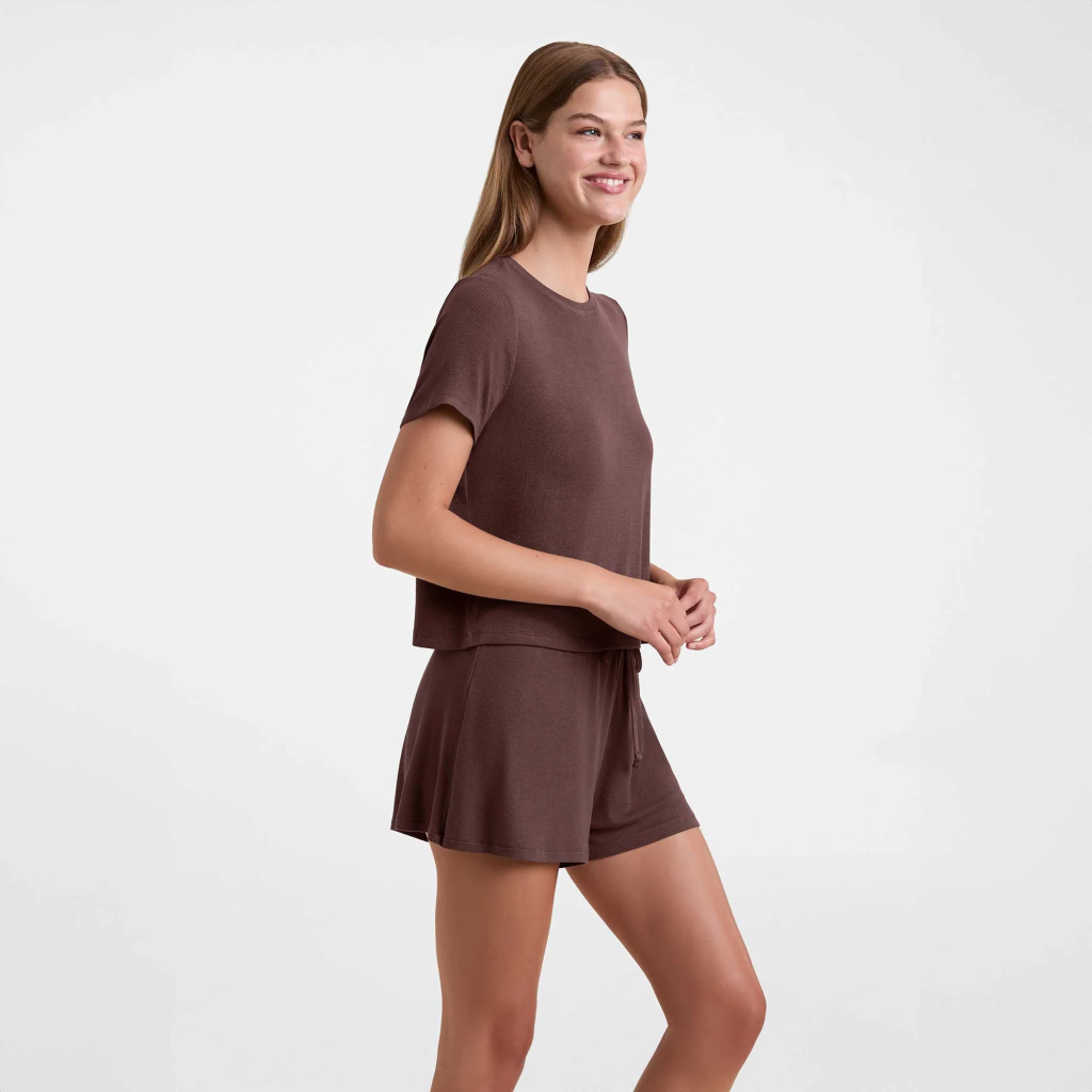 Read more about the article Nuuds Pajama Short Set: A Harmonious Blend of Comfort and Style