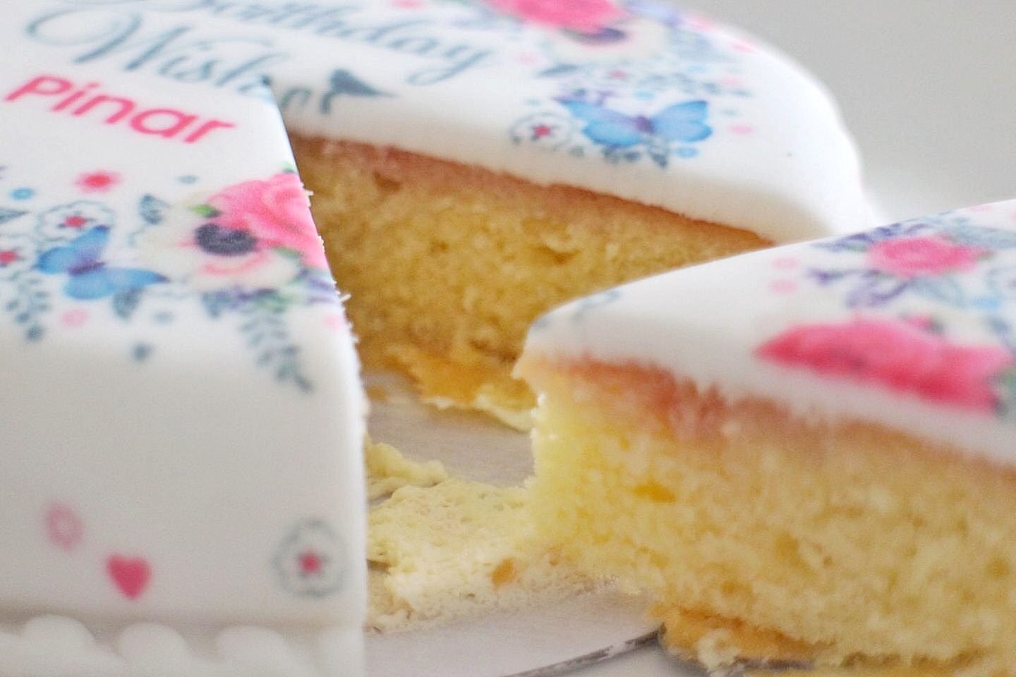 Bakerdays: Bringing Personalized Cakes to Your Doorstep